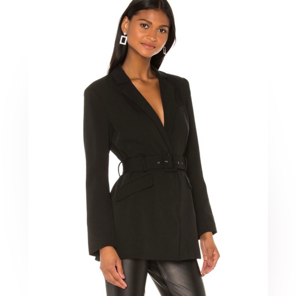 NBD Niko Classic fitted Belted blazer in black